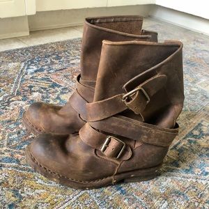 Jeffrey Campbell Brit Distressed Leather Boots 7